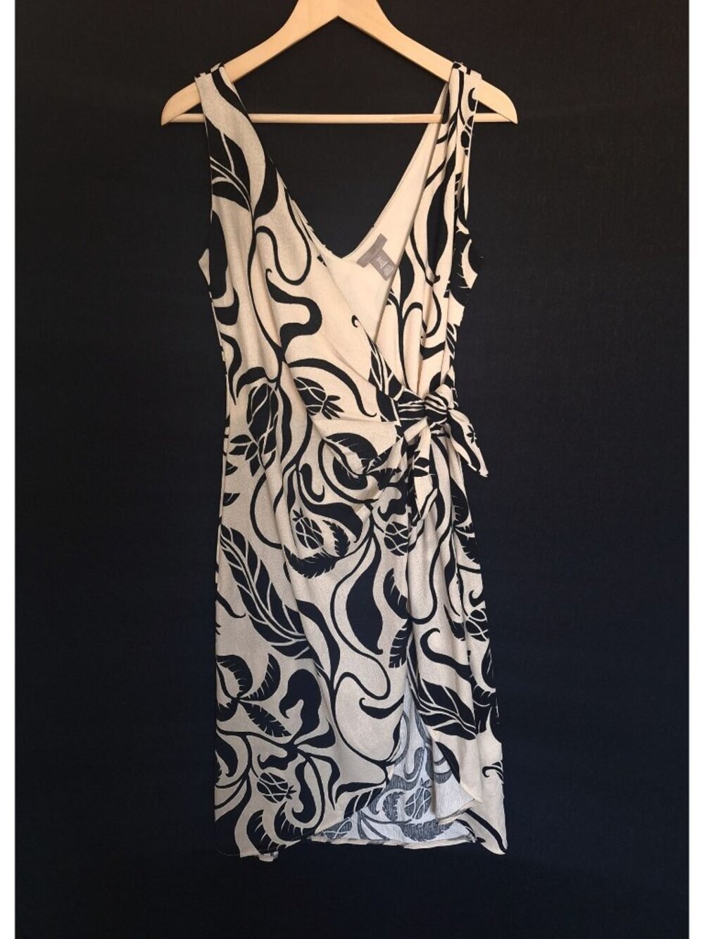 💙 H&M Black Cream Tropical Print Wrap Midi Dress Size S Sleeveless Preppy Tie W - Picture 8 of 8